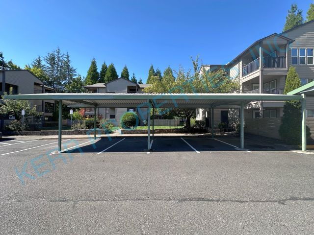 Building Photo - FREE RENT! Charming 2-Bed Condo Retreat in Milwaukie – Cozy 900 Sq Ft Living!