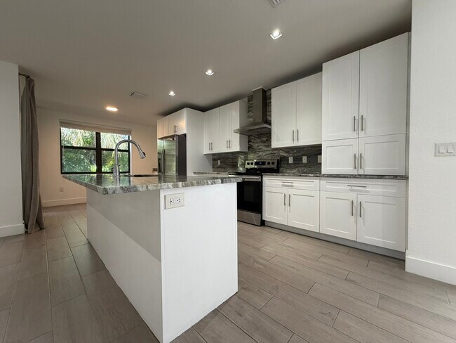 Building Photo - 329 Bella Sol Way