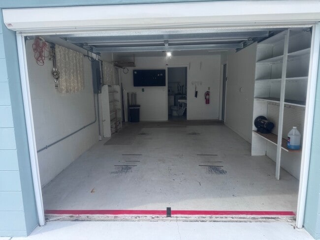 Building Photo - 640 Schlosser Rd