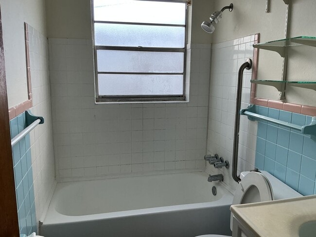 Building Photo - 2BR Home in South Lakeland – Move-In Ready