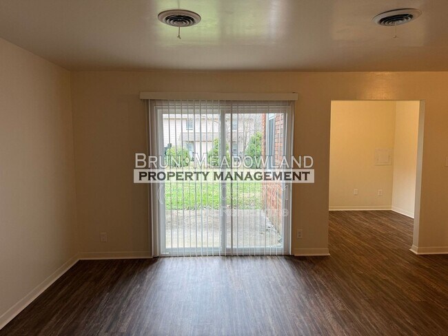 Building Photo - 2023 Belle Terra Rd