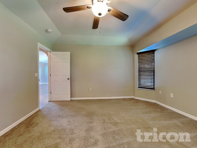 Building Photo - 495 Cartagena St