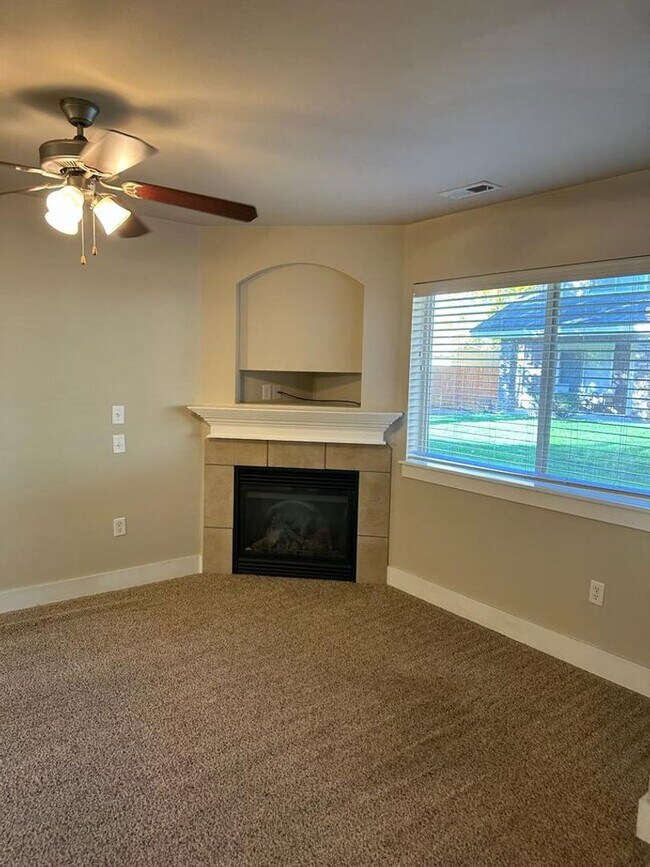 Building Photo - 9965 W Rosecroft Ct
