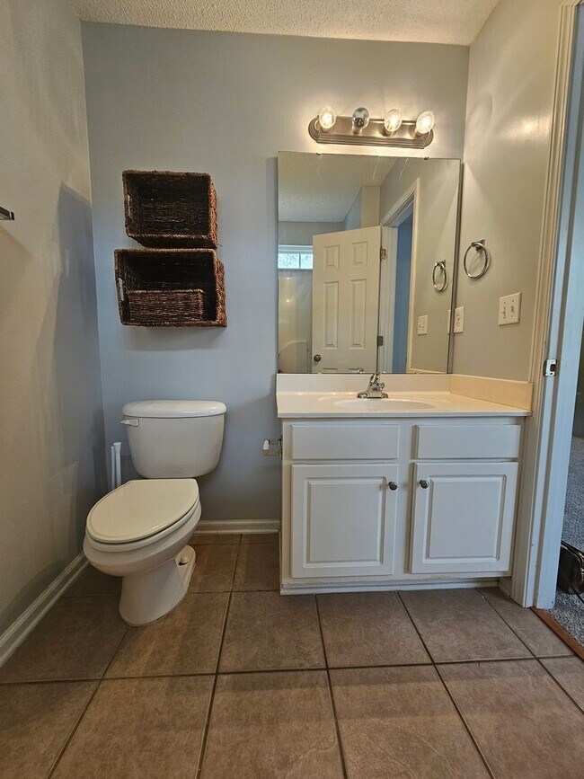 Building Photo - 104 Tuscany Ct