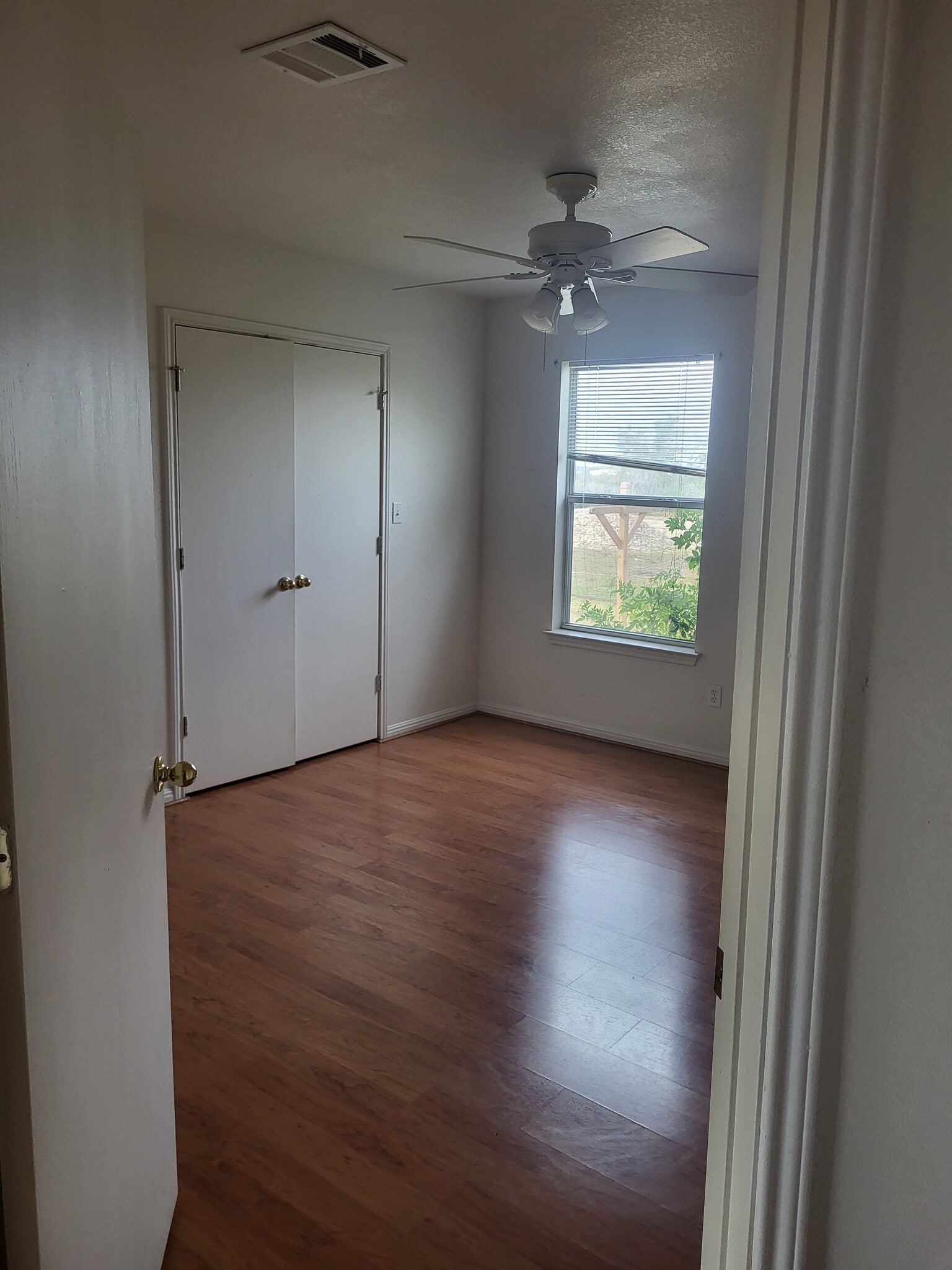 Building Photo - Room in Duplex on Co Rd 150