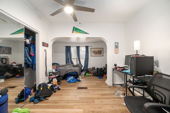 Building Photo - 1254 SW 9th Rd