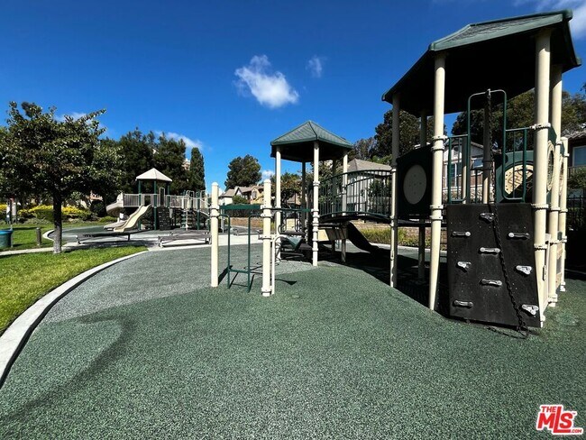 Building Photo - 3653 W Luther Ln