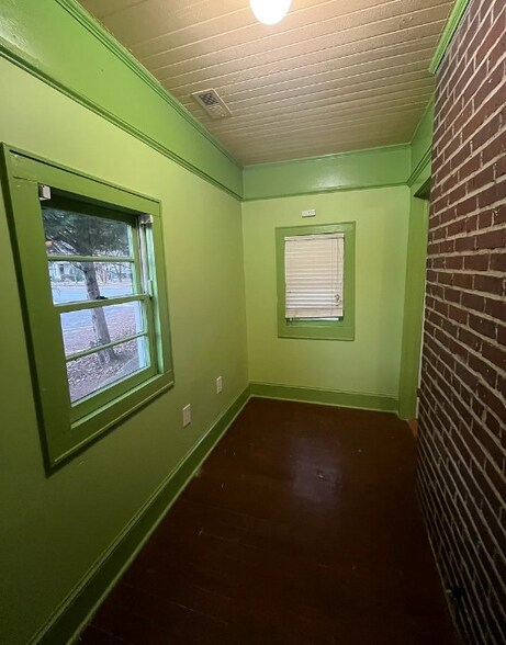 Building Photo - 3026 Church St