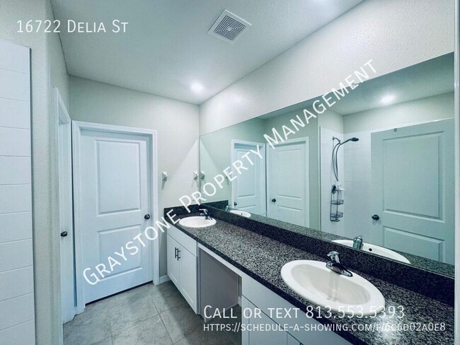 Building Photo - 16722 Delia St