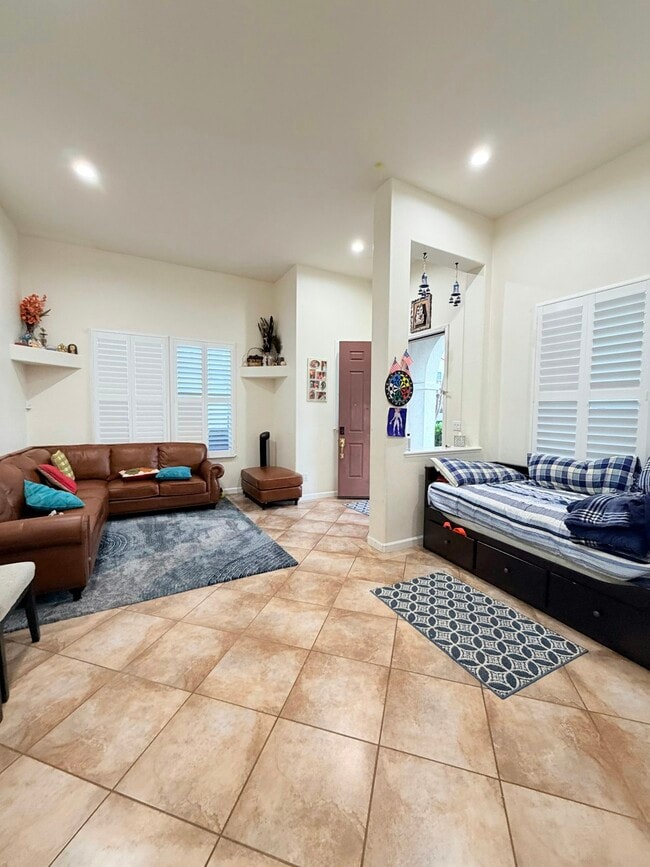 Building Photo - 4150 Munoz Ct