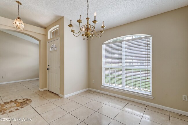 Building Photo - 9703 Cedar Ridge Dr W