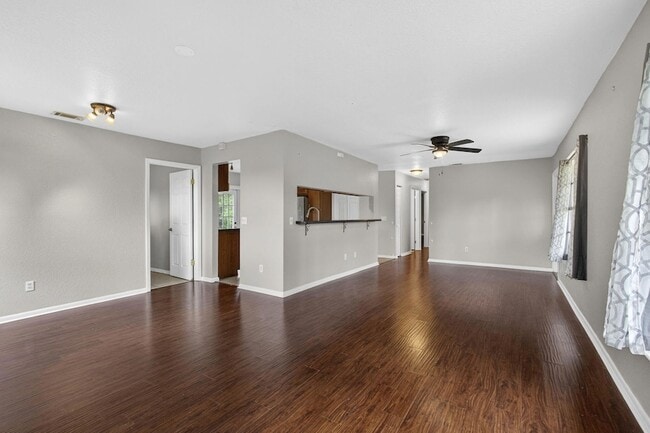 Building Photo - 16932 Okeechobee Blvd