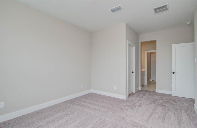 Building Photo - 7410 Pecan Brk Ln