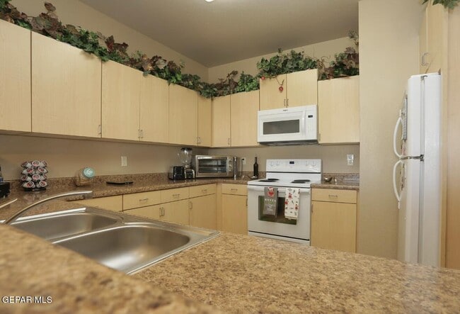 Building Photo - 501 Redd Rd