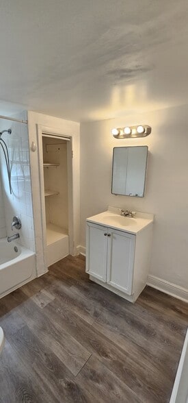 Building Photo - 1820 Roosevelt St