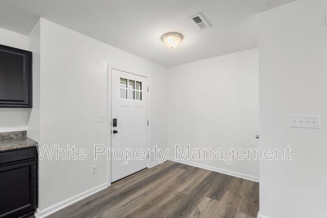 Building Photo - 1619 Hooper Court