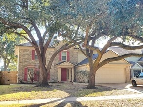 Building Photo - 2111 Aberdeen Dr