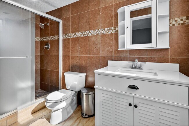 Building Photo - 3801 S Ocean Dr