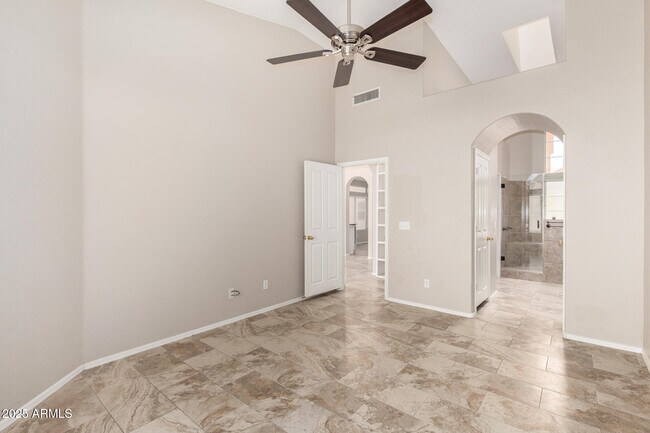 Building Photo - 1128 E Silverwood Dr