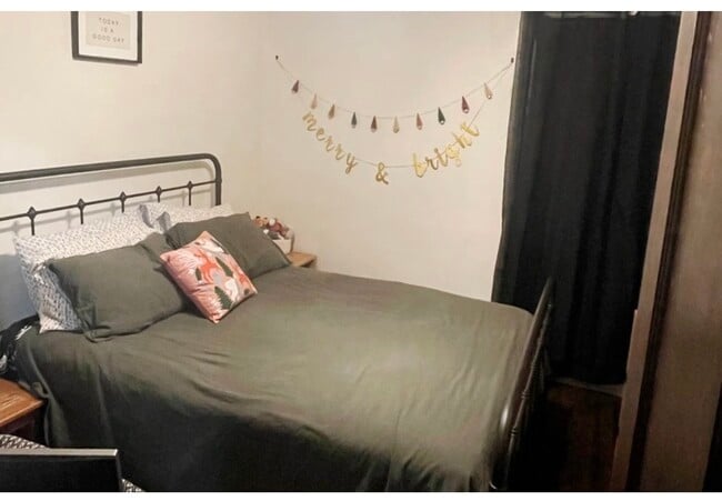 Building Photo - 3819 N Greenview Ave