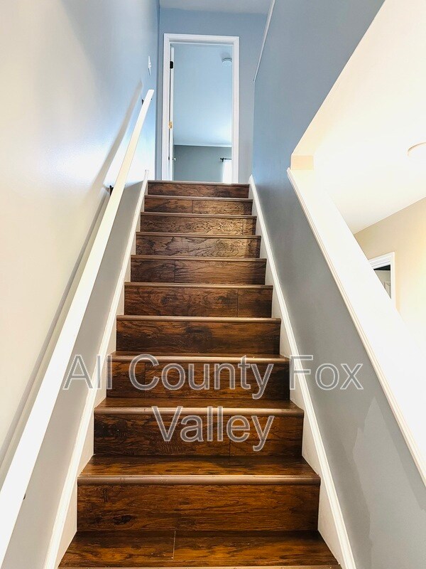 Building Photo - 7160 Center Ave