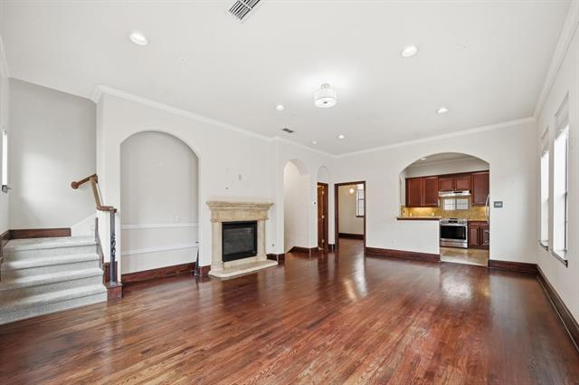 Building Photo - 1020 Pavillion St