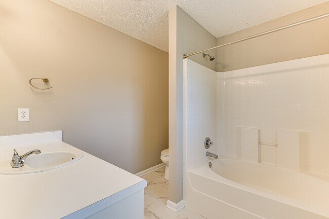 Building Photo - 4416 Hatteras Dr