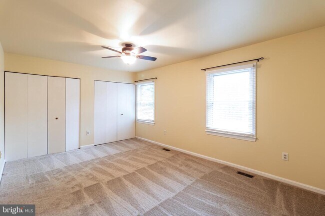 Building Photo - 3935 Wintergreen Pl