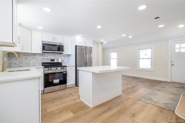 Building Photo - 237 Porterfield Pl