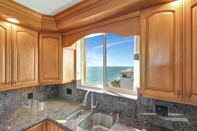 Building Photo - 100 Ocean Trail Way