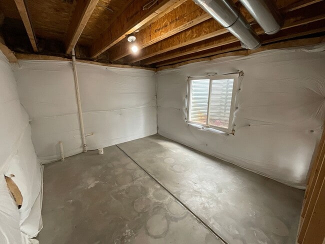 Building Photo - 3 Bedroom Home Available Near N Gate Blvd ...