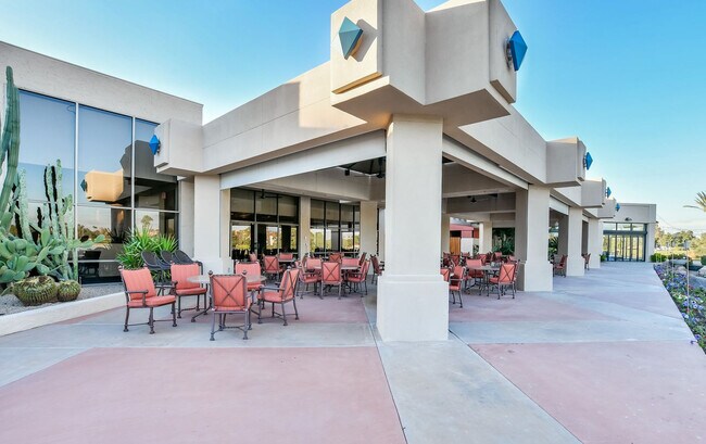 Building Photo - 7401 N Scottsdale Rd