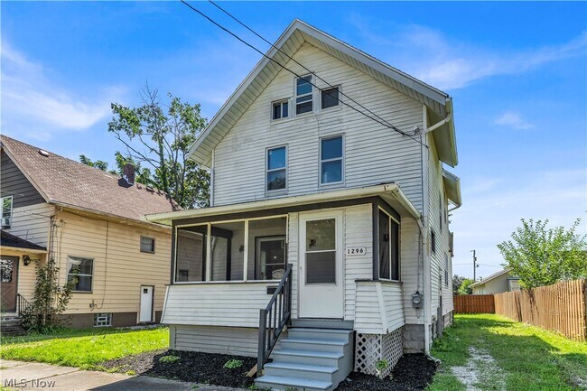 Building Photo - 1296 W Wilbeth Rd