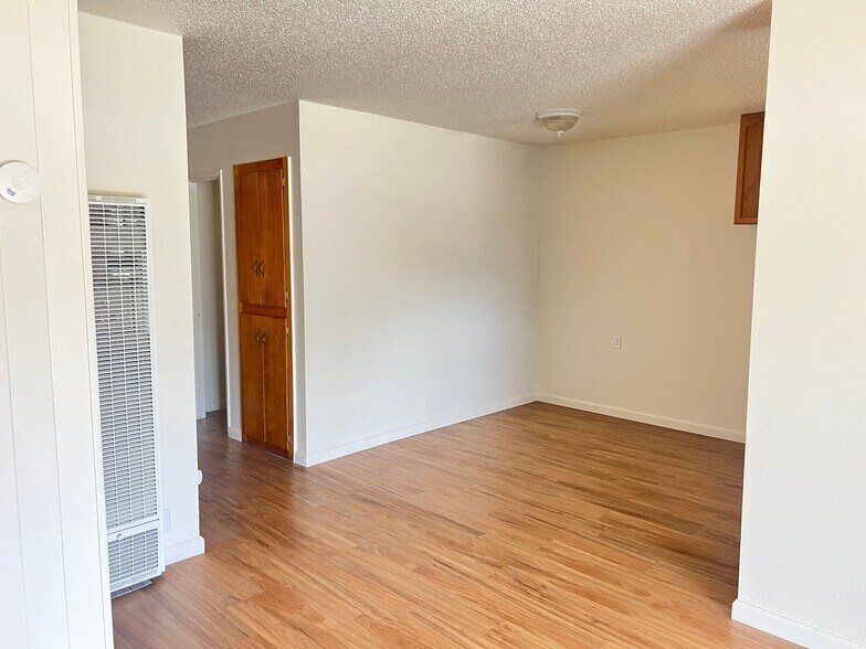 Building Photo - 13940 Hackett St