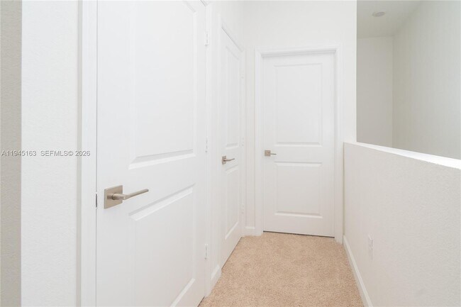 Building Photo - 1166 SW 6th Ave