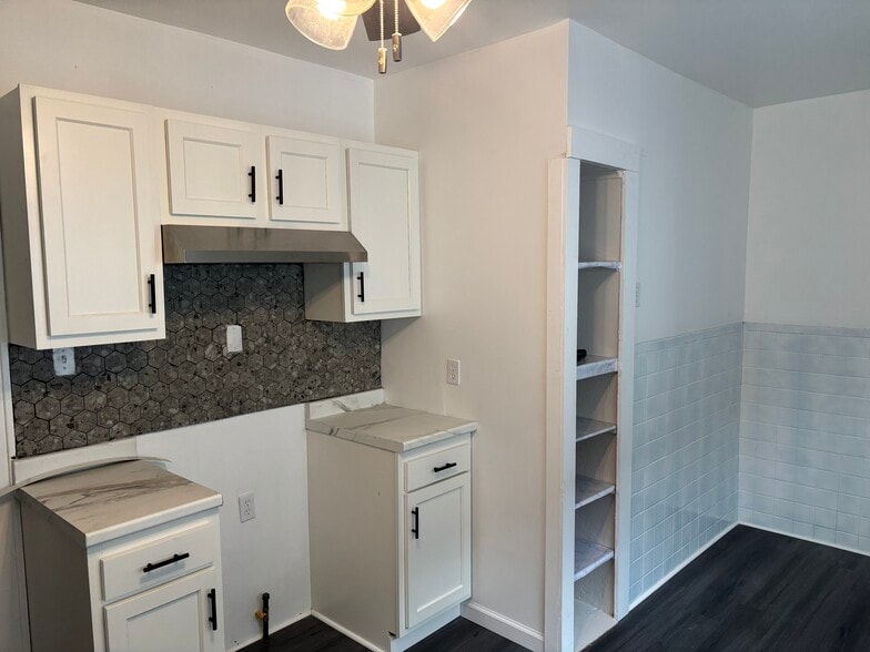 Building Photo - 70 Ivanhoe Rd