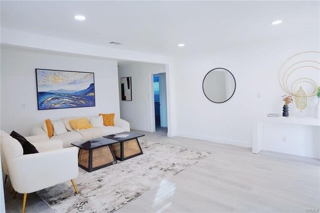 Building Photo - 3813 W 173rd St