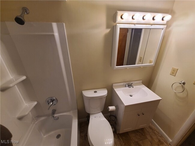 Building Photo - 476 Graham Rd