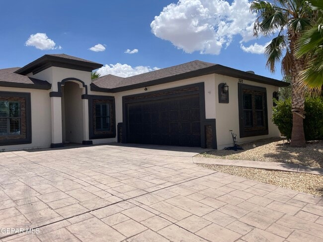 Building Photo - 3132 Tunnel Point Way