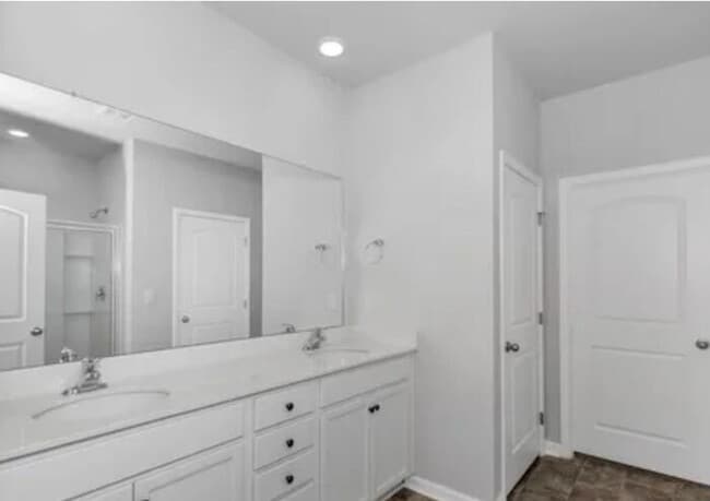 Building Photo - Coming in May with a FENCED YARD