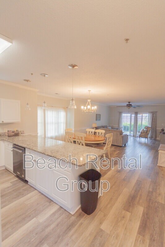 Building Photo - 4835 Carnation Cir
