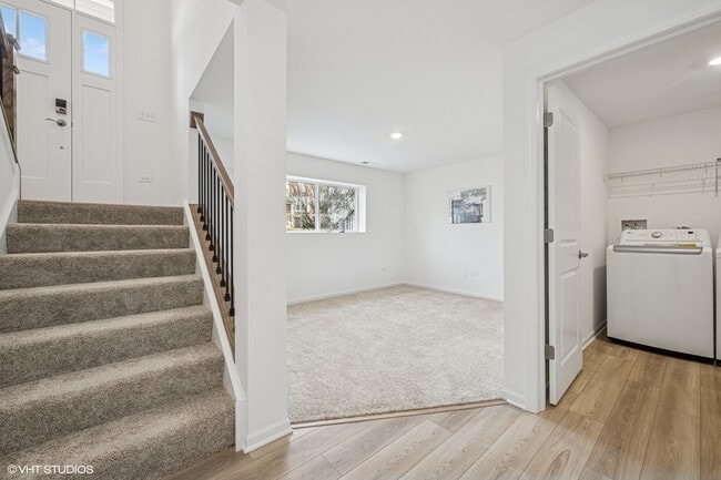 Building Photo - 1204 Neubauer Circle