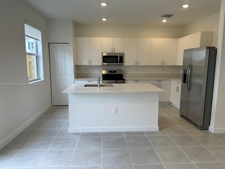 Building Photo - 16223 SW 289th St