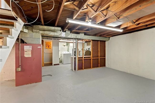 Building Photo - 73 Wepawaug Dr