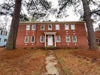 Building Photo - 210 E 16th St