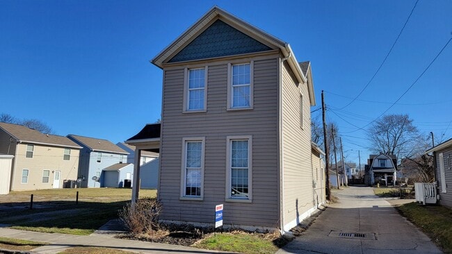 Building Photo - 116 S Van Lear St