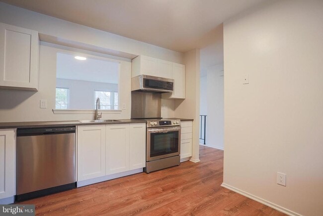 Building Photo - 12300 Sweetbough Ct