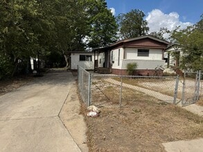 Building Photo - 8415 Braewick Dr