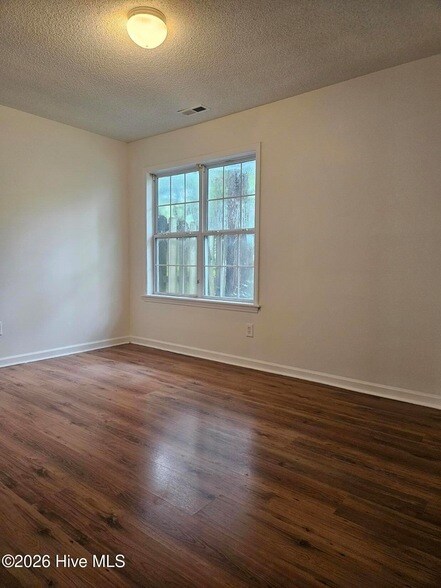 Building Photo - 118 Avondale Ave