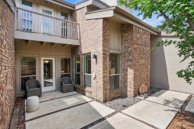Building Photo - 12368 Montego Plaza